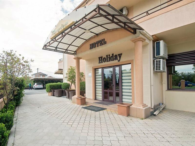 Hotel Holiday Podgorica Exterior photo